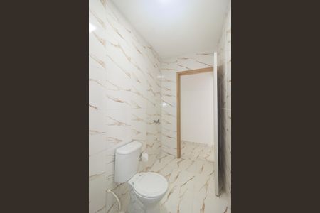 Casa para alugar com 55m², 2 quartos e 3 vagas Casa para alugar com 55m², 2 quartos e 3 vagasBanheiro