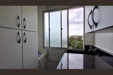 Apartamento para alugar com 60m², 3 quartos e 1 vagaÁrea de Serviço