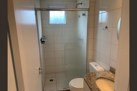 Banheiro de apartamento para alugar com 2 quartos, 62m² em Indianópolis, São Paulo