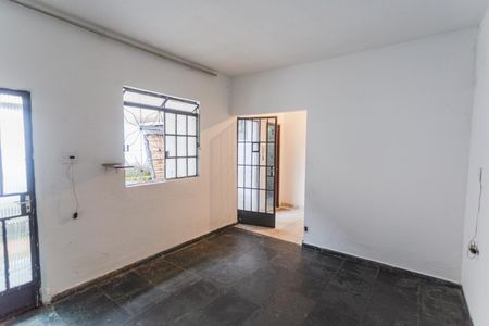 Sala de casa para alugar com 2 quartos, 150m² em Paraíso, Belo Horizonte