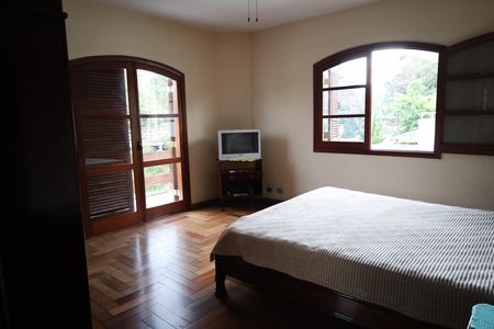 Casa à venda com 3 quartos, 720m² em Interlagos, São Paulo