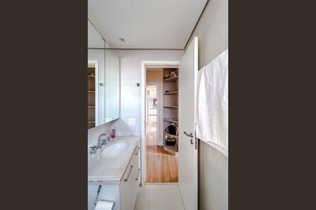 Apartamento à venda com 103m², 3 quartos e 2 vagasBanheiro da Suíte