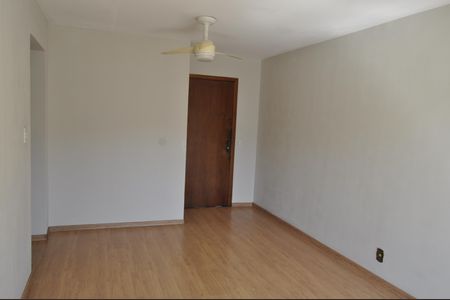 Apartamento para alugar com 67m², 2 quartos e 1 vagaSala