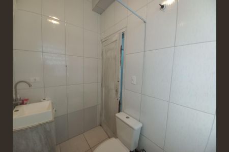 Banheiro de apartamento para alugar com 1 quarto, 50m² em Centro, São Vicente