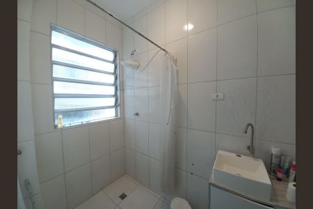 Banheiro de apartamento para alugar com 1 quarto, 50m² em Centro, São Vicente