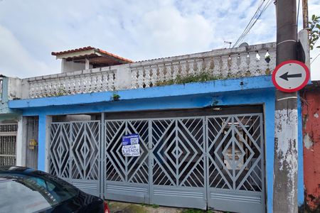 Casa para alugar com 110m², 3 quartos e 2 vagasFachada