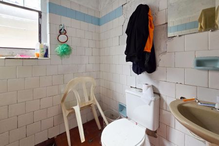 Casa para alugar com 110m², 3 quartos e 2 vagasBanheiro Social