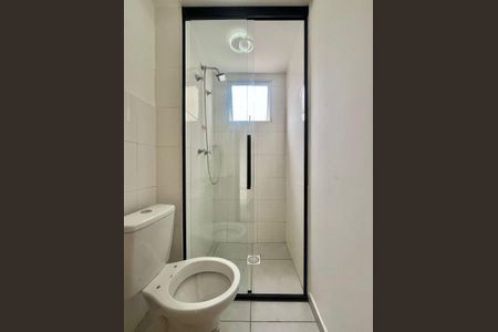 Banheiro de apartamento para alugar com 2 quartos, 44m² em Vila Satúrnia, Campinas