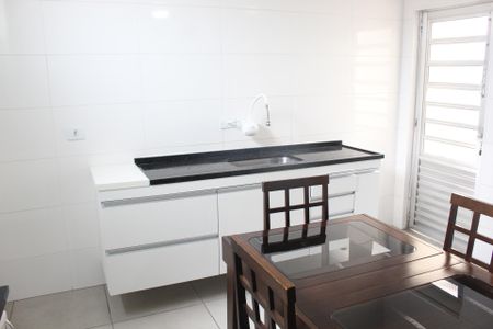 Casa para alugar com 119m², 2 quartos e sem vagaCozinha