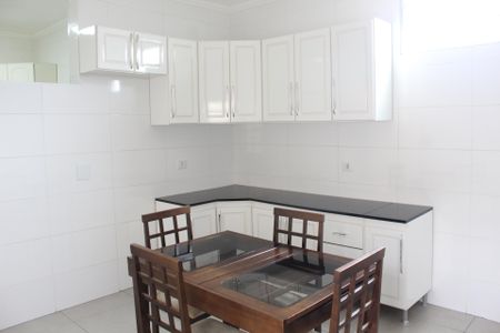 Casa para alugar com 119m², 2 quartos e sem vagaCozinha