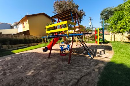 Casa de condomínio à venda com 145m², 3 quartos e 2 vagas Casa de condomínio à venda com 145m², 3 quartos e 2 vagasÁrea comum - Playground