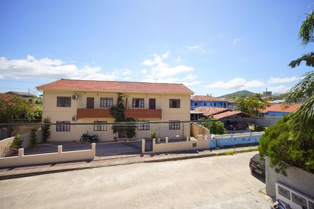 Sala - vista de apartamento para alugar com 2 quartos, 48m² em Campeche Leste, Florianópolis