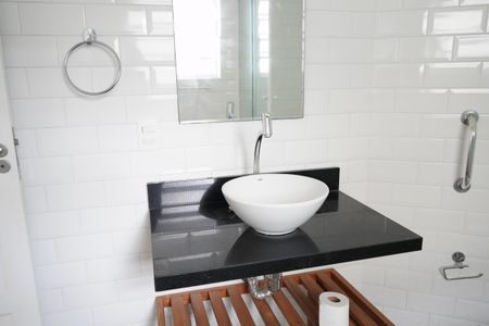 Apartamento à venda com 79m², 1 quarto e sem vagaBanheiro