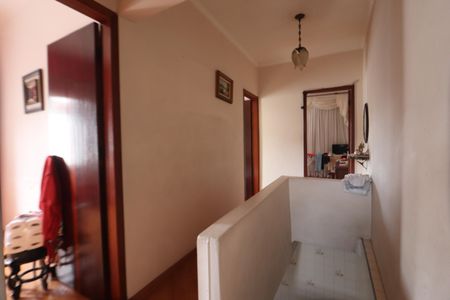 Casa à venda com 135m², 3 quartos e 2 vagasHall dos Quartos