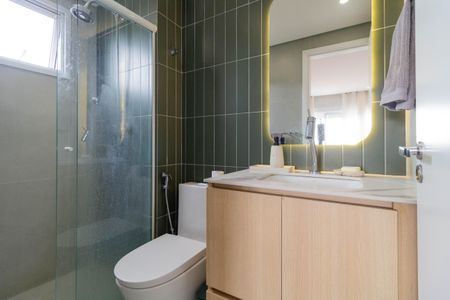 Apartamento à venda com 93m², 2 quartos e 2 vagas Apartamento à venda com 93m², 2 quartos e 2 vagasBanheiro da Suíte