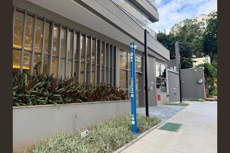 Apartamento para alugar com 67m², 2 quartos e 1 vaga Apartamento para alugar com 67m², 2 quartos e 1 vagaFachada