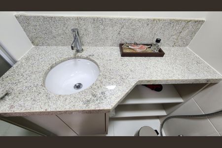 Banheiro  de kitnet/studio para alugar com 1 quarto, 16m² em Amaralina, Salvador