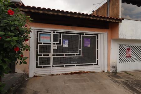 Casa à venda com 121m², 3 quartos e 2 vagasFachada com a Plaquinha MBHL-746