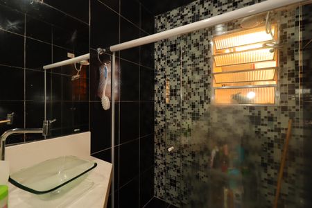 Casa à venda com 121m², 3 quartos e 2 vagasBanheiro Social