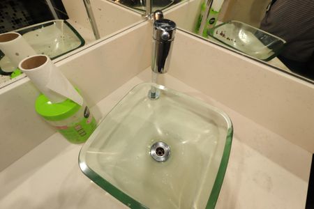 Casa à venda com 121m², 3 quartos e 2 vagasBanheiro Social - Pia