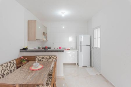 Sala de casa de condomínio para alugar com 2 quartos, 50m² em Cidade Satélite Íris, Campinas