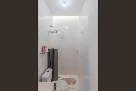 Banheiro de casa de condomínio para alugar com 2 quartos, 50m² em Cidade Satélite Íris, Campinas