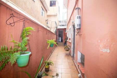 Casa à venda com 104m², 3 quartos e 1 vaga Casa à venda com 104m², 3 quartos e 1 vagaCorredor