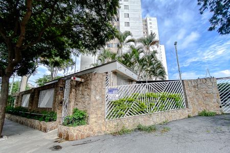 Apartamento para alugar com 50m², 2 quartos e 1 vagaFachada - Plaquinha