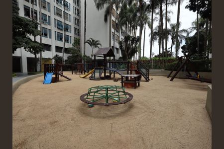 Apartamento à venda com 100m², 3 quartos e 1 vagaÁrea comum - Playground