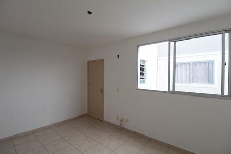 Sala de apartamento para alugar com 2 quartos, 45m² em Planalto, Belo Horizonte