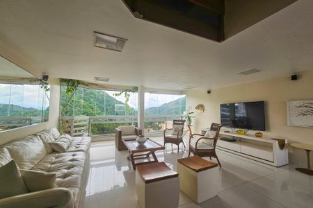 Apartamento para alugar com 135m², 3 quartos e 1 vagaSala