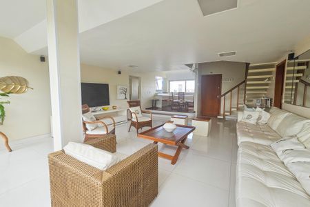 Apartamento para alugar com 135m², 3 quartos e 1 vagaSala
