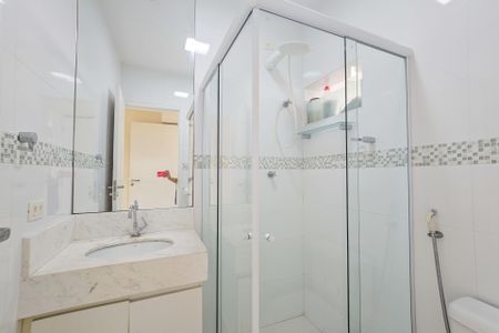 Apartamento para alugar com 135m², 3 quartos e 1 vagabanheiro da suíte 2