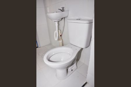 Apartamento à venda com 31m², 2 quartos e sem vagaDetalhe - Banheiro Social