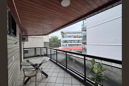 Apartamento para alugar com 119m², 3 quartos e 2 vagasVaranda