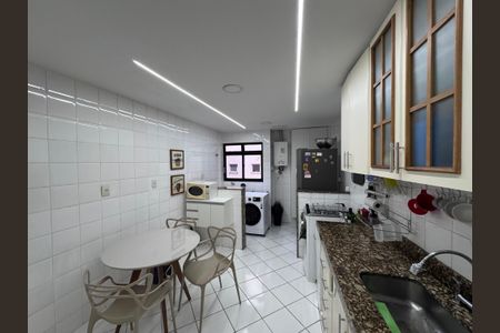 Apartamento para alugar com 119m², 3 quartos e 2 vagasCozinha e Área de Serviço