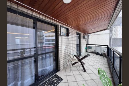 Apartamento para alugar com 119m², 3 quartos e 2 vagasVaranda