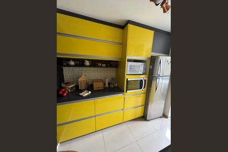 Apartamento à venda com 55m², 2 quartos e 1 vaga Apartamento à venda com 55m², 2 quartos e 1 vagaCozinha