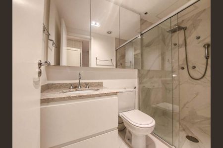 Apartamento à venda com 93m², 2 quartos e 2 vagas Apartamento à venda com 93m², 2 quartos e 2 vagasBanheiro da Suíte 1
