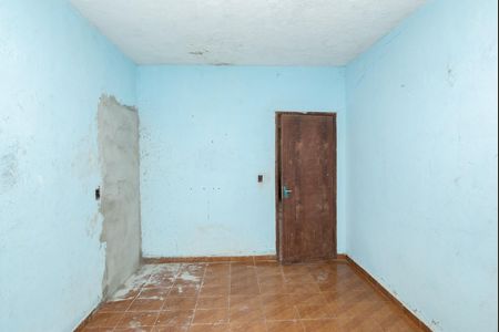 Casa à venda com 2 quartos, 179m² em Olaria, Contagem