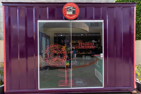 Apartamento à venda com 60m², 3 quartos e 1 vagaMercadinho 24h