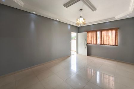 Sala de casa para alugar com 3 quartos, 110m² em Jardim Santa Amalia, Campinas