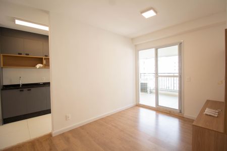 Sala de apartamento para alugar com 2 quartos, 68m² em Vila Primavera, São Paulo