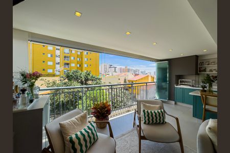 Apartamento à venda com 90m², 2 quartos e 2 vagas Apartamento à venda com 90m², 2 quartos e 2 vagasSala