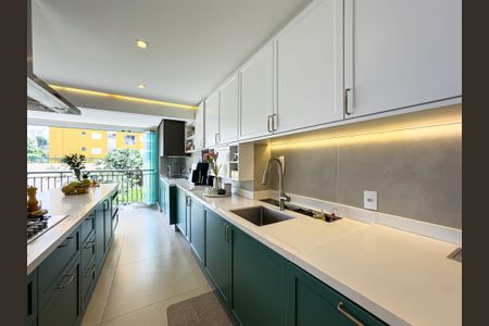 Apartamento à venda com 90m², 2 quartos e 2 vagas Apartamento à venda com 90m², 2 quartos e 2 vagasCozinha