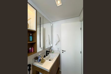 Apartamento à venda com 90m², 2 quartos e 2 vagas Apartamento à venda com 90m², 2 quartos e 2 vagasBanheiro