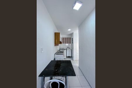 Apartamento para alugar com 30m², 1 quarto e sem vaga Apartamento para alugar com 30m², 1 quarto e sem vagaCozinha e Área de Serviço