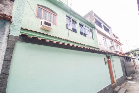 Casa para alugar com 80m², 2 quartos e sem vagaFachada