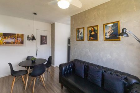 Sala de apartamento à venda com 2 quartos, 44m² em Usina Piratininga, São Paulo