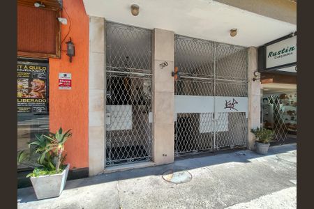Apartamento à venda com 85m², 2 quartos e sem vagaFachada e portaria